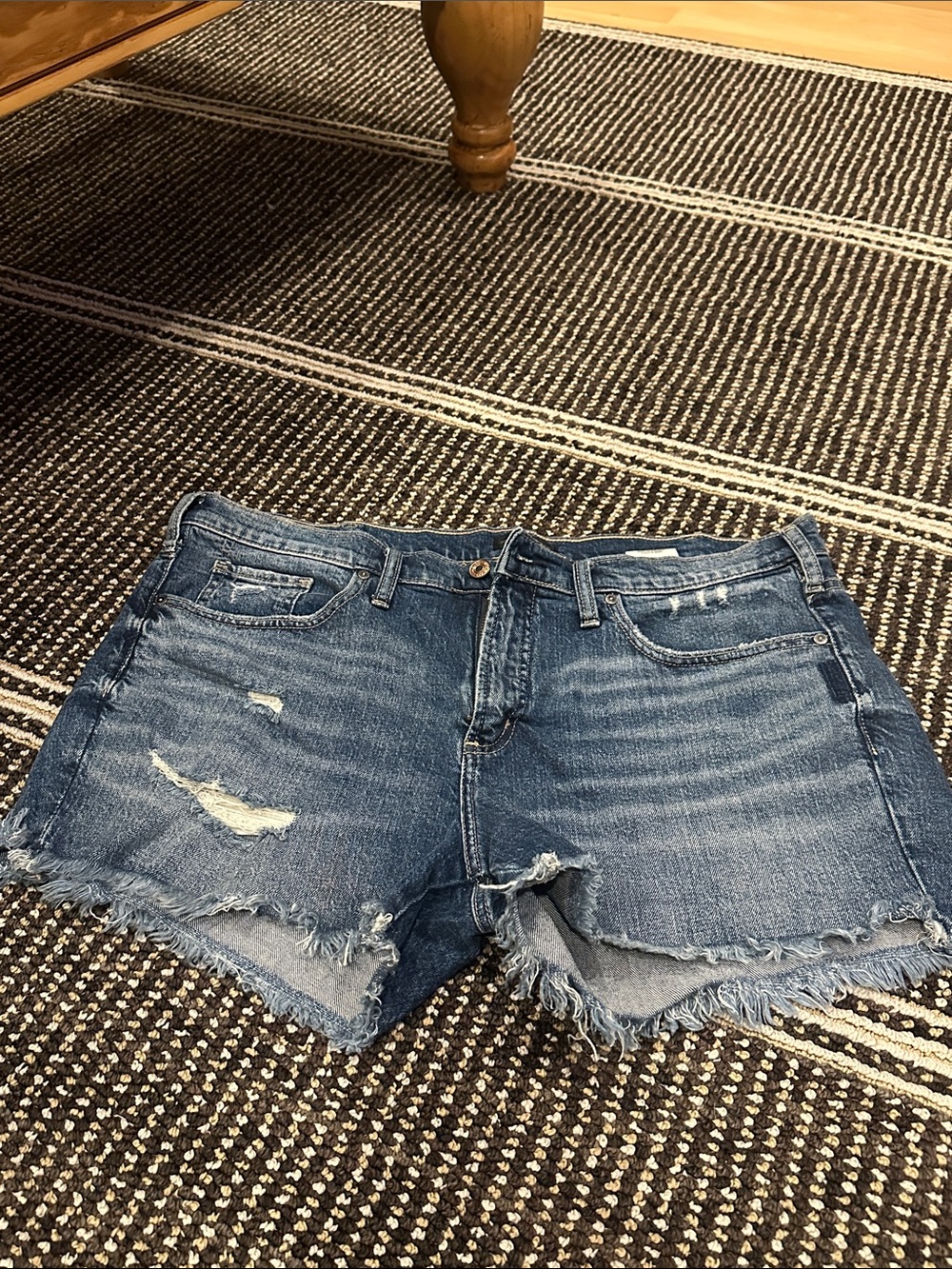 Silver Jeans Distressed Frayed Hem Denim Shorts - Blue